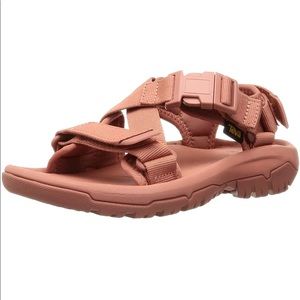 TEVA Hurricane Verge Sandals Sz 6 EUC